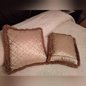 NWOT decorative pillows